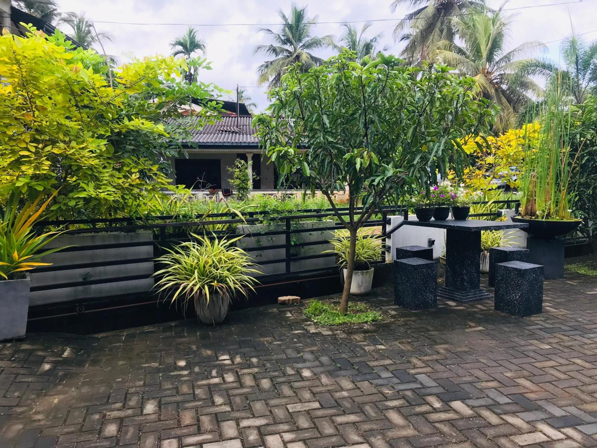 Pinidiya Resort Anuradhapura Eksteriør bilde